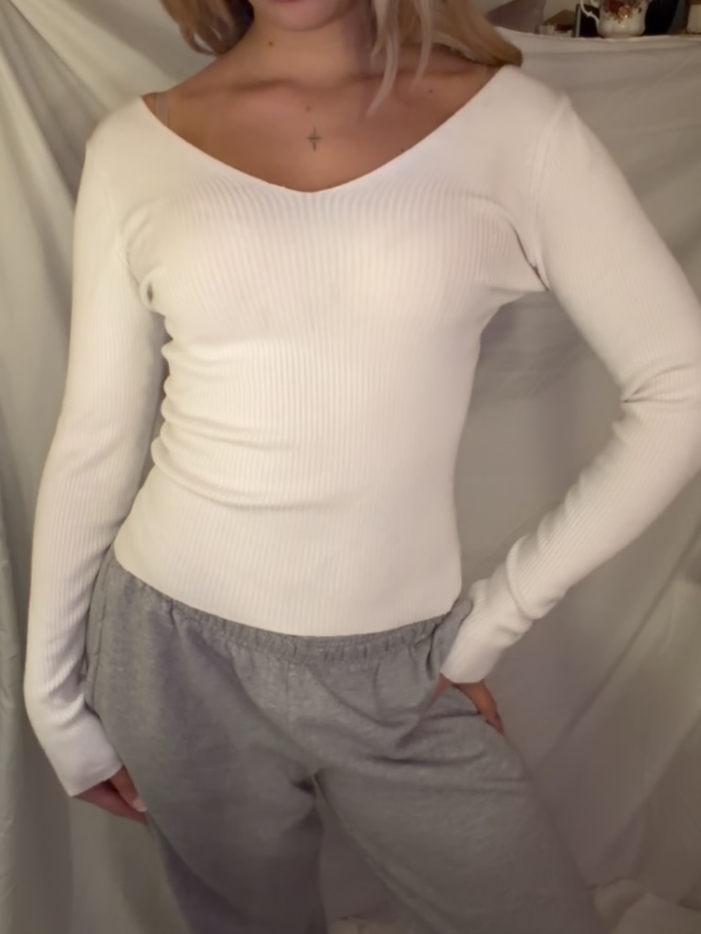 Mng white ribbed v neck fitted long sleeve top